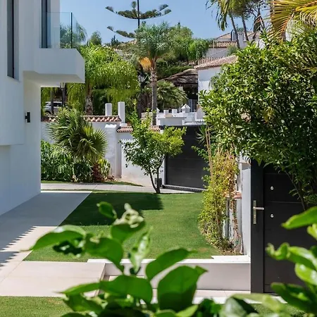 Enjoy A Private Oasis With A Pristine Pool Lägenhet Villefranche-sur-Mer